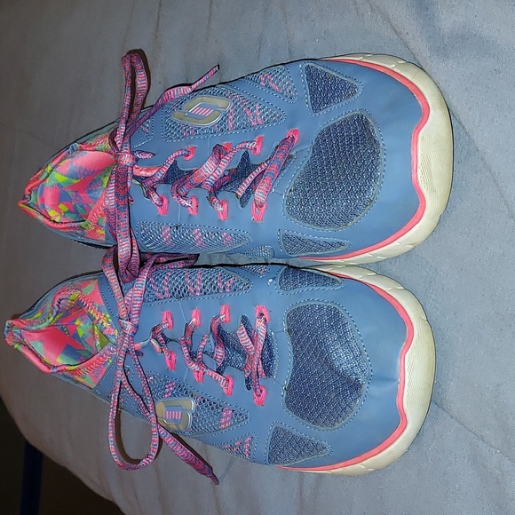 Skechers Shoes Sketchers Relax Fit Memory Foam Gel Infused Tennis